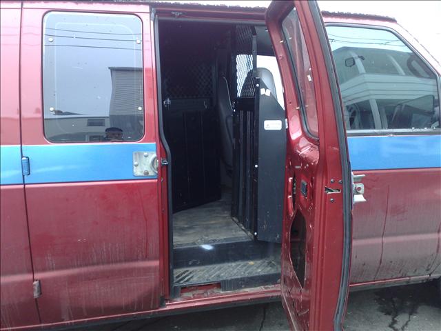 Ford Econoline 2002 photo 4