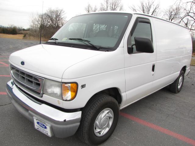 Ford Econoline 2002 photo 3