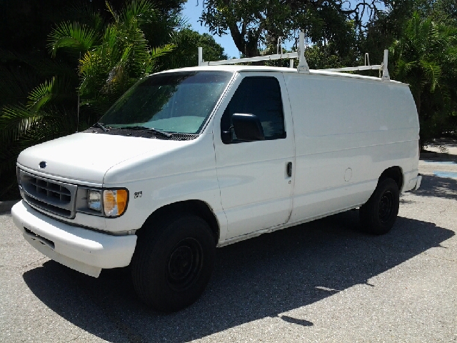 Ford Econoline 2002 photo 3