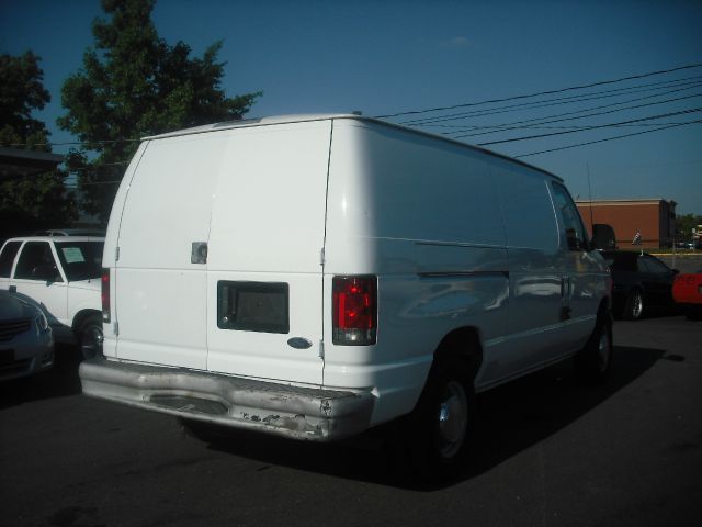 Ford Econoline 2002 photo 5