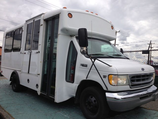 Ford Econoline 2002 photo 3