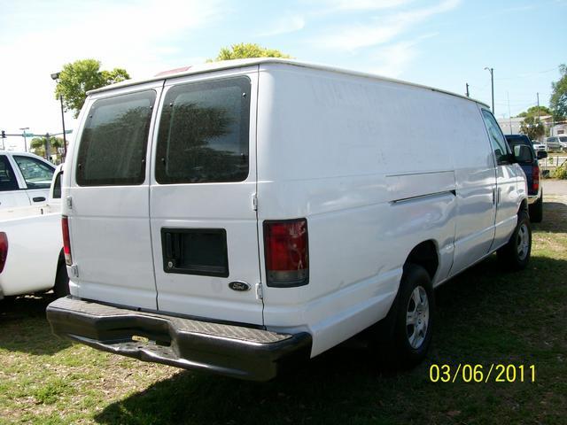 Ford Econoline 2002 photo 3