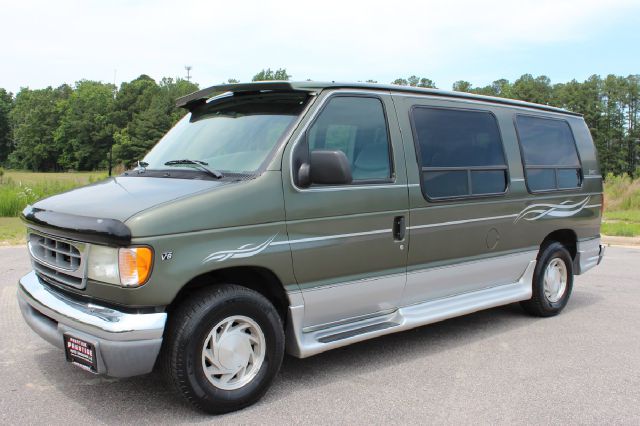 Ford Econoline 328 Ci Passenger Van