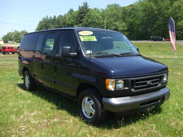 Ford Econoline 2003 photo 1