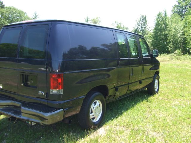 Ford Econoline 2003 photo 7