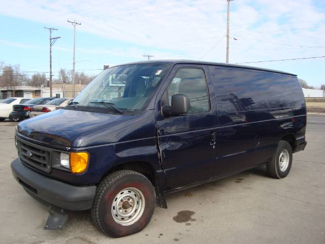 Ford Econoline 2003 photo 4