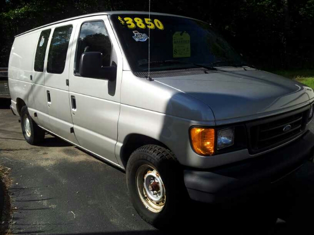 Ford Econoline 2003 photo 4