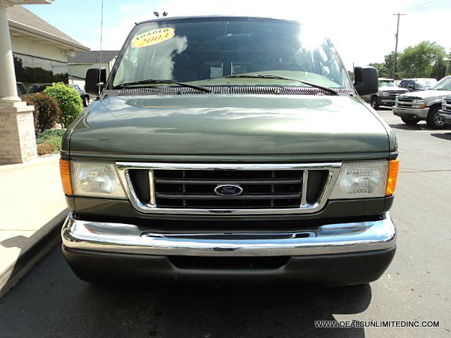 Ford Econoline 2003 photo 4