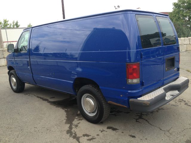 Ford Econoline 2003 photo 3