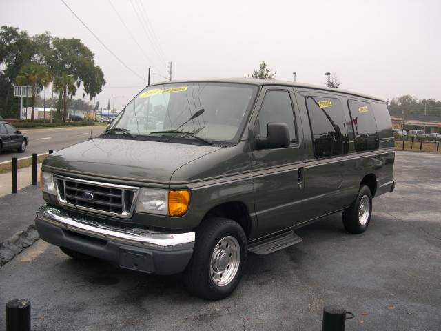 Ford Econoline 4dr 4WD SLE Commercial Conversion Van