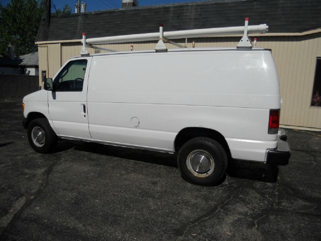 Ford Econoline 2003 photo 13