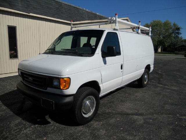 Ford Econoline 2003 photo 14