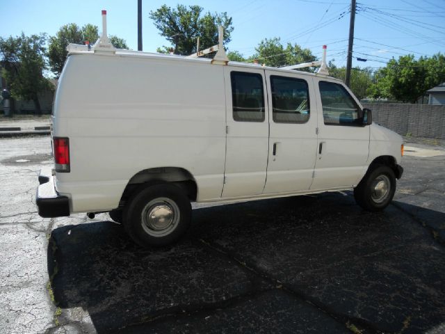 Ford Econoline 2003 photo 7