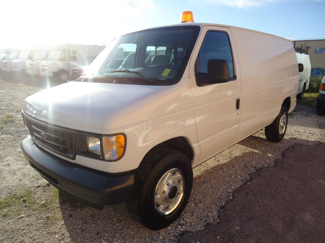 Ford Econoline 2003 photo 3