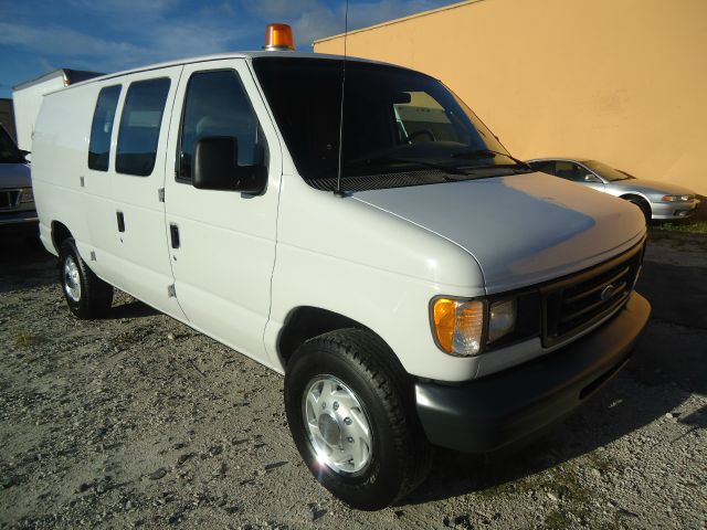 Ford Econoline 2003 photo 4