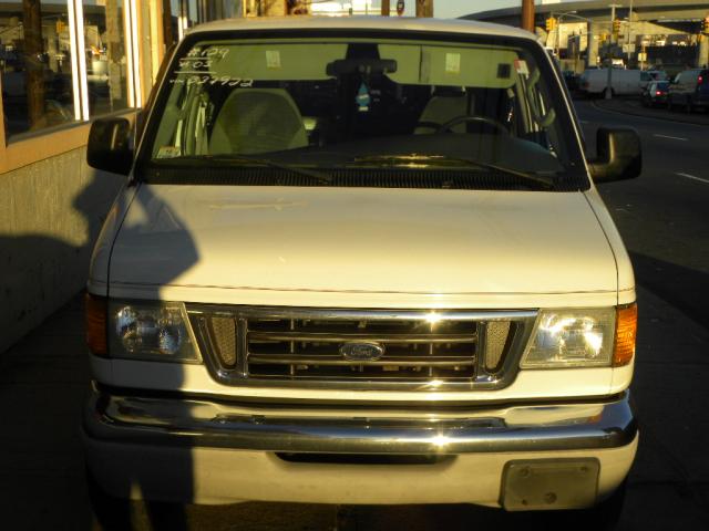 Ford Econoline 2003 photo 3