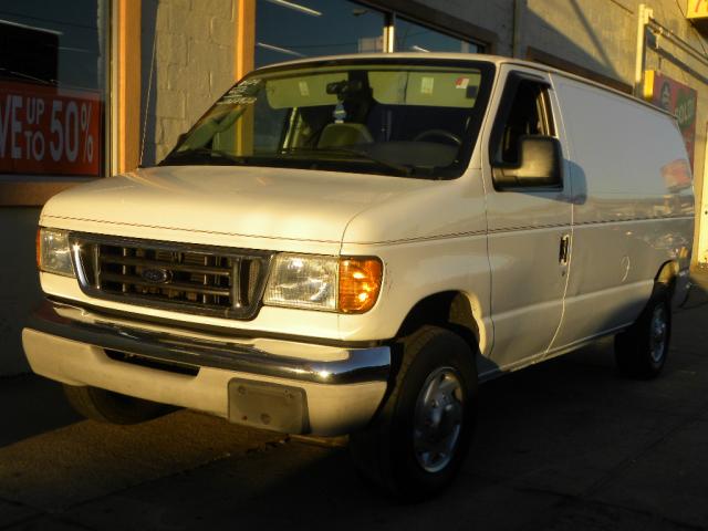 Ford Econoline 2003 photo 4