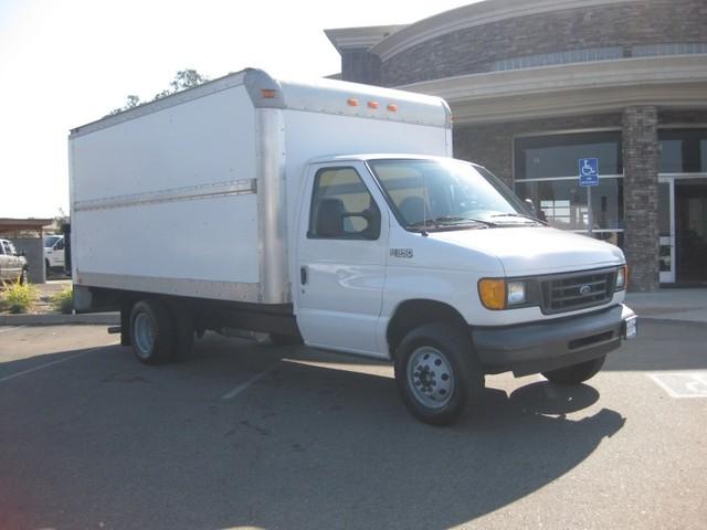 Ford Econoline XLT - Clean Carfax Sharp Passenger Van