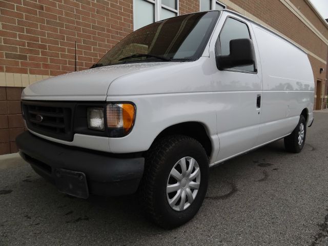 Ford Econoline SE Truck Passenger Van