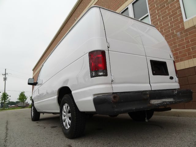 Ford Econoline 2003 photo 3