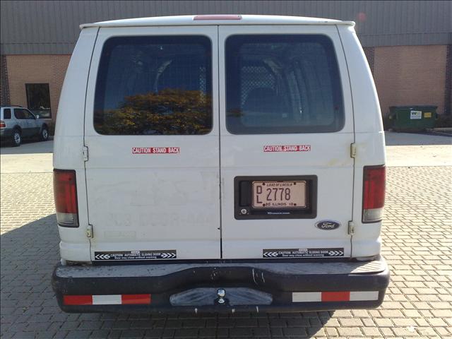 Ford Econoline 2003 photo 1