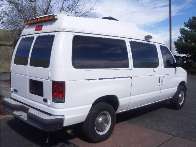 Ford Econoline 2003 photo 4