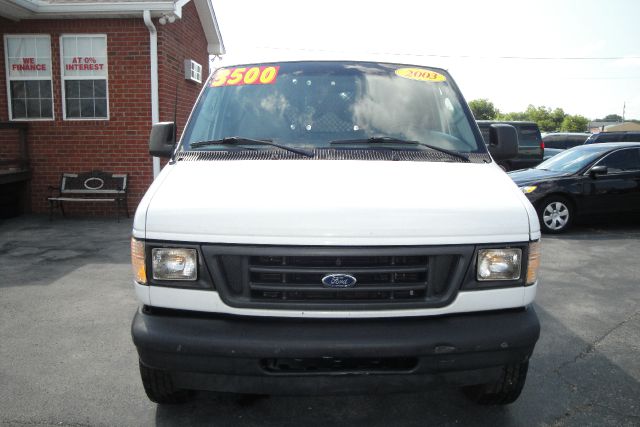 Ford Econoline 2003 photo 3