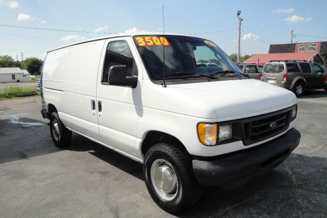 Ford Econoline 2003 photo 4