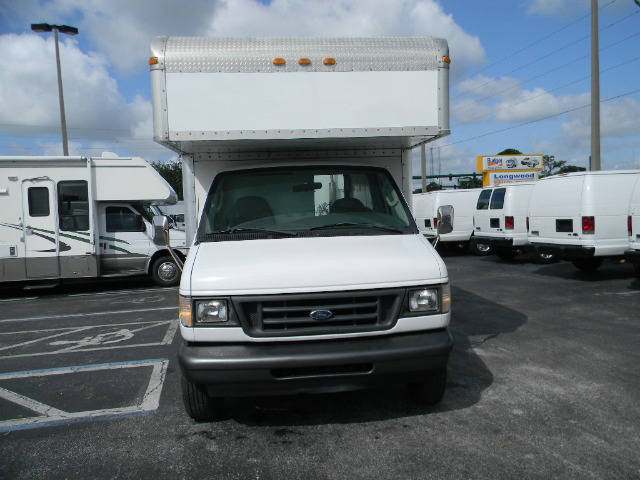 Ford Econoline 2003 photo 4