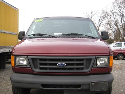 Ford Econoline 2003 photo 1