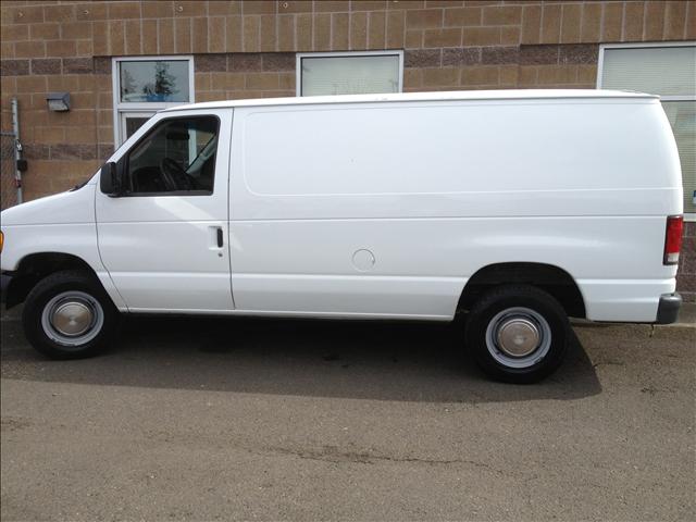 Ford Econoline 2003 photo 2