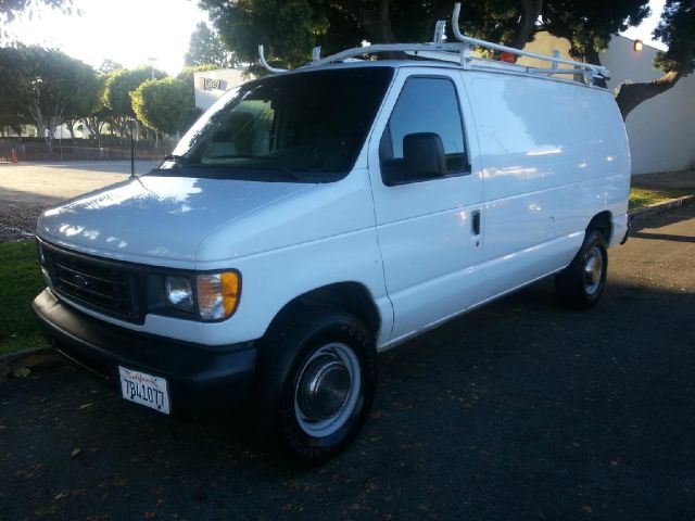 Ford Econoline 2003 photo 3