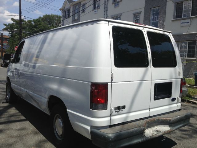 Ford Econoline 2003 photo 3