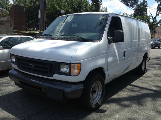 Ford Econoline 2003 photo 4