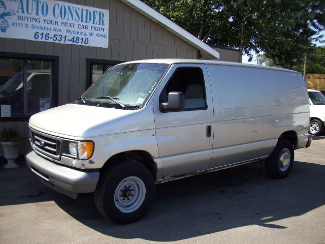 Ford Econoline 2003 photo 3