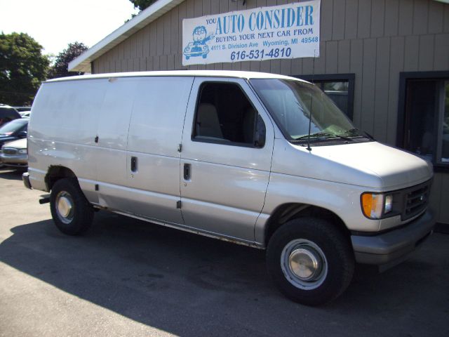 Ford Econoline 2003 photo 4