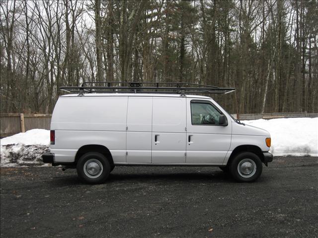 Ford Econoline 2003 photo 2