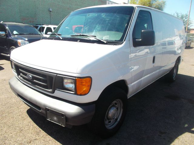 Ford Econoline 2004 photo 4