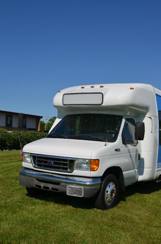 Ford Econoline 2004 photo 4