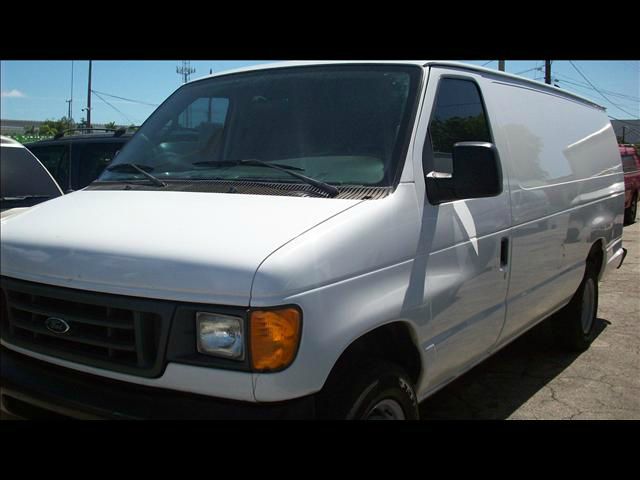 Ford Econoline 2004 photo 3