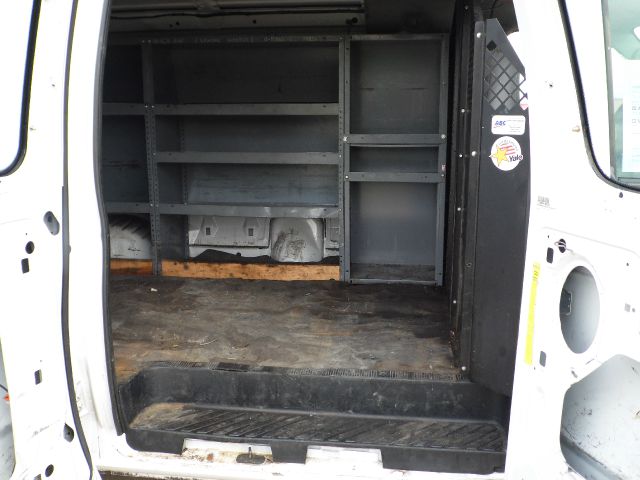 Ford Econoline 2004 photo 3