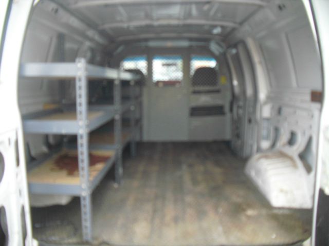 Ford Econoline SE Truck Passenger Van