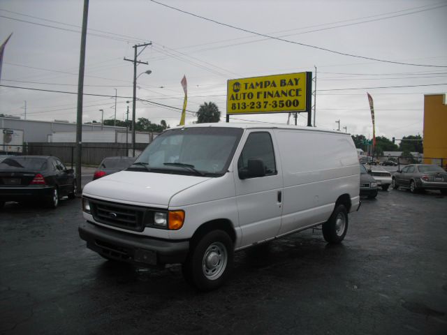 Ford Econoline 2004 photo 4