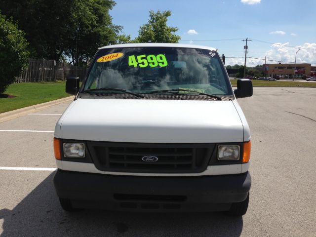 Ford Econoline 2004 photo 1