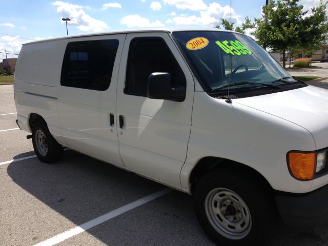 Ford Econoline 2004 photo 3