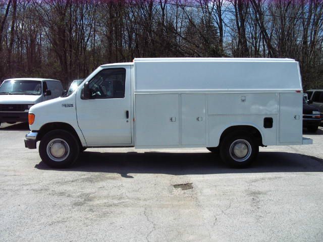 Ford Econoline GT Deluxe Bullitt Passenger Van