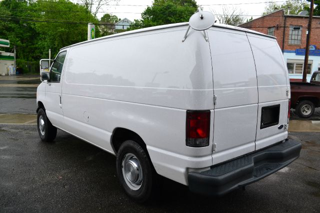 Ford Econoline 2004 photo 5