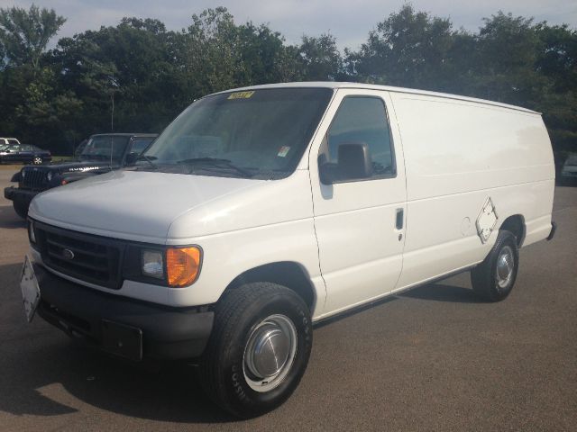 Ford Econoline 2004 photo 3