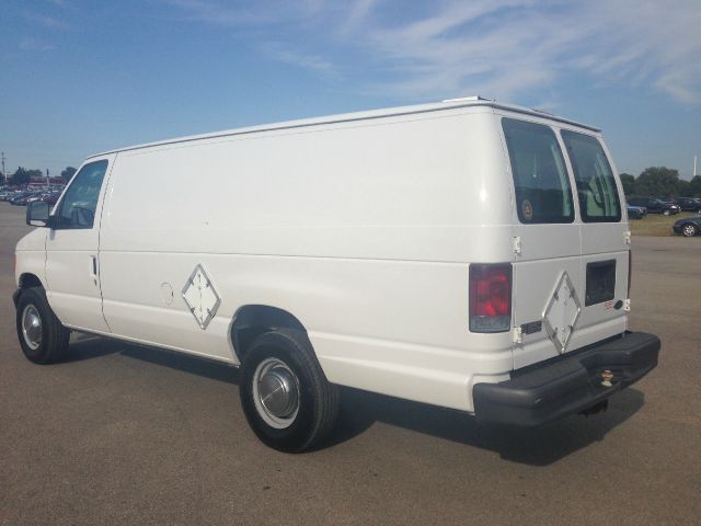 Ford Econoline 2004 photo 4