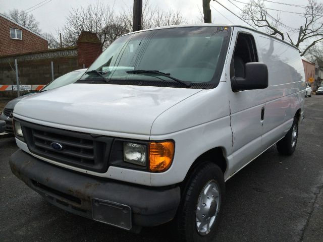 Ford Econoline 2004 photo 4